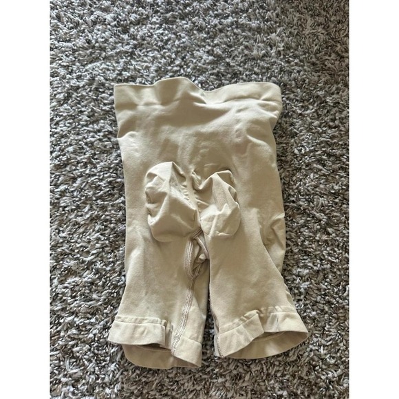 SKIMS Solution Short 85% Nylon Shapewear Tummy Control Beige - Picture 1 of 3